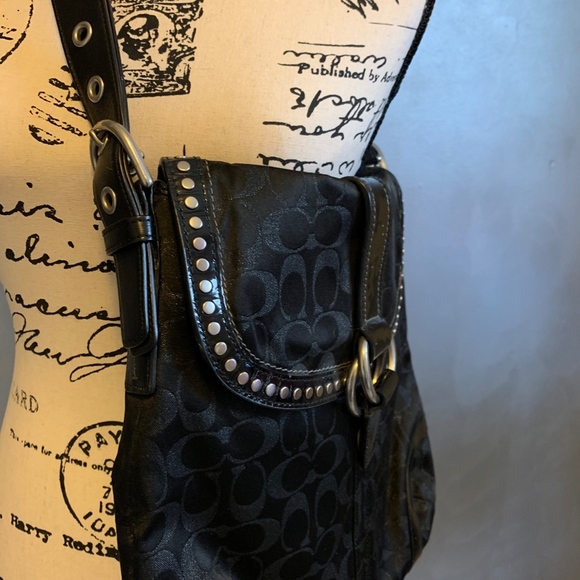 Coach - Picture 3 of 8